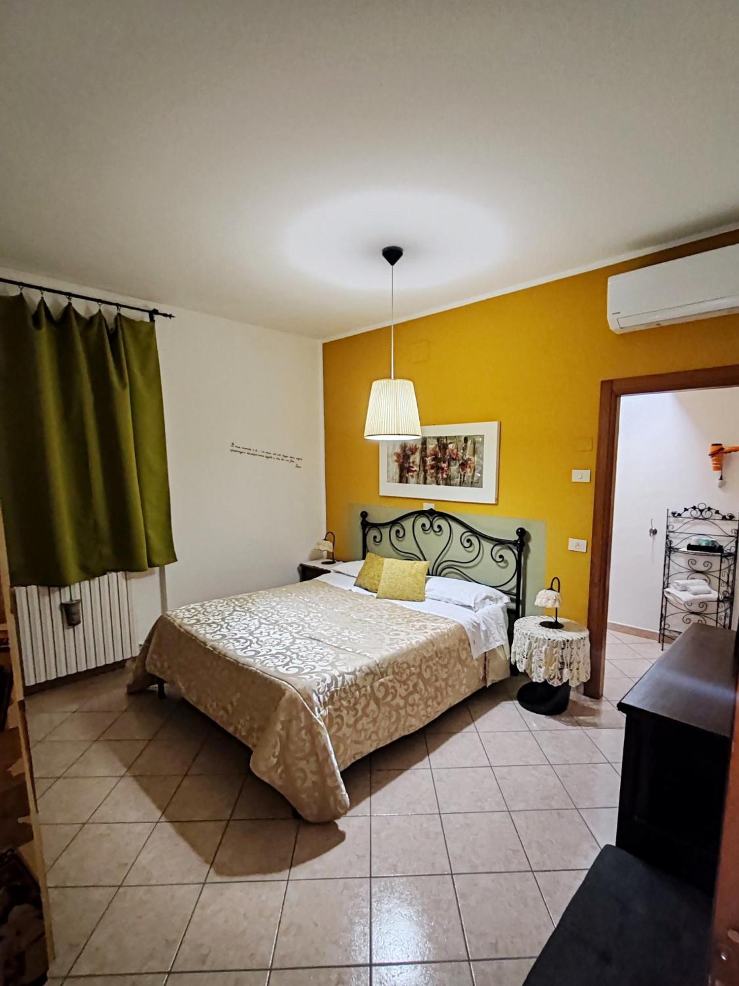 B&B A Casa Di Mael San Costanzo エクステリア 写真