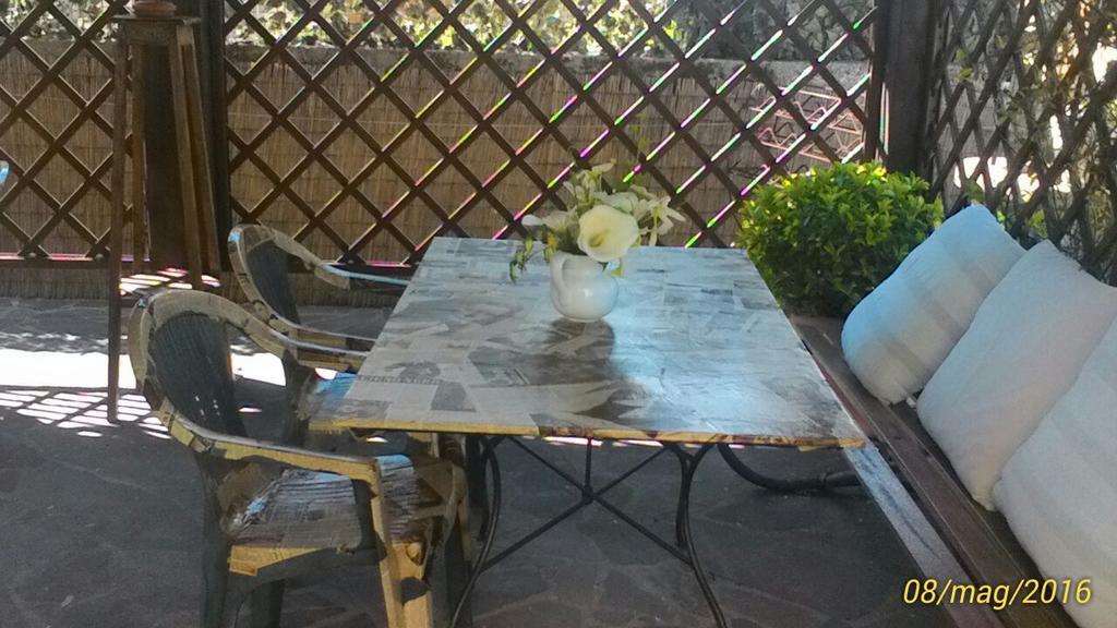 B&B A Casa Di Mael San Costanzo エクステリア 写真
