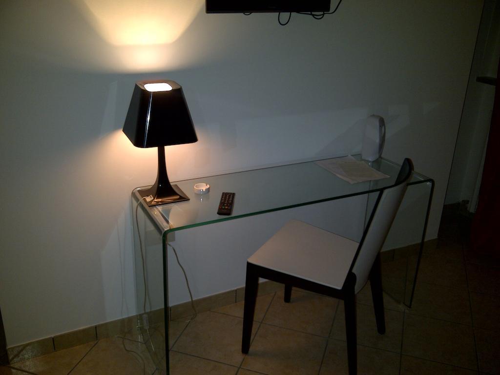 B&B A Casa Di Mael San Costanzo エクステリア 写真