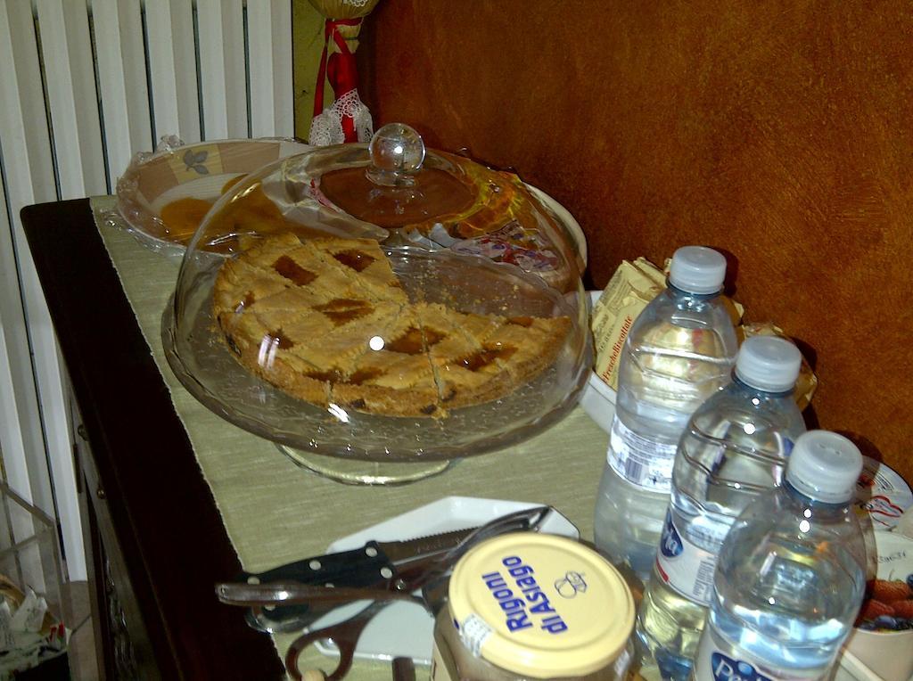 B&B A Casa Di Mael San Costanzo エクステリア 写真