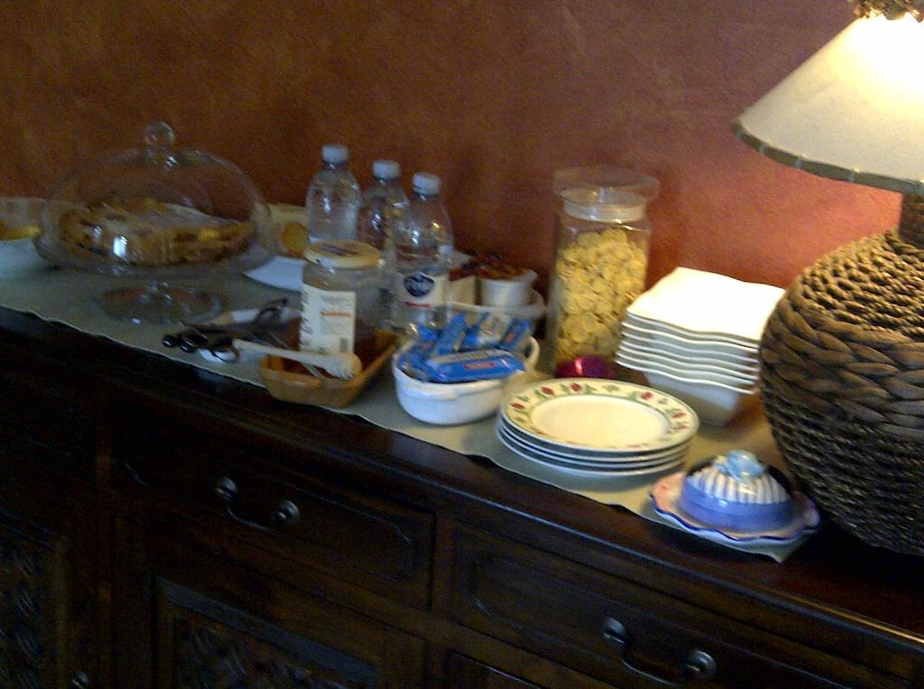 B&B A Casa Di Mael San Costanzo エクステリア 写真