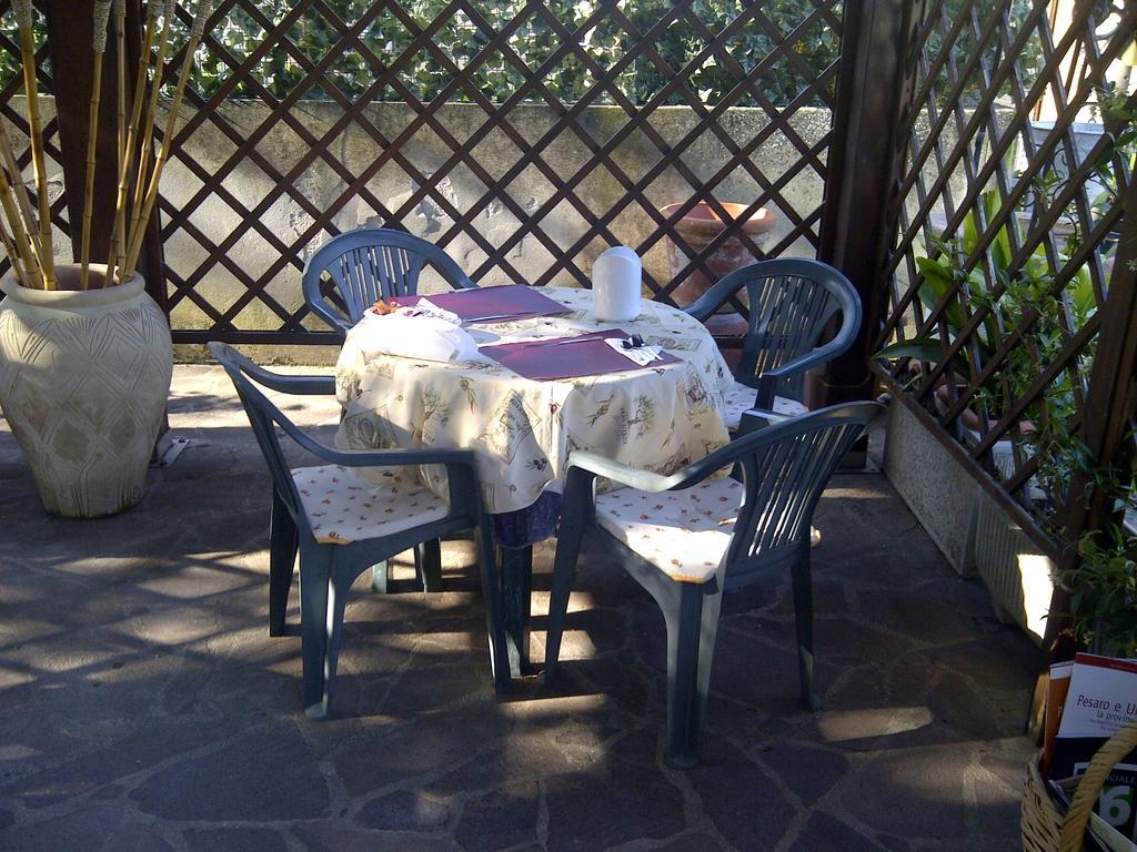 B&B A Casa Di Mael San Costanzo エクステリア 写真