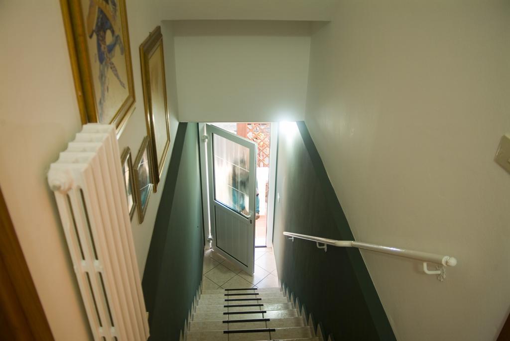 B&B A Casa Di Mael San Costanzo エクステリア 写真